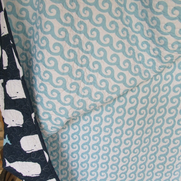 Quilted Whale Blanket Bedspread Fabric Few Spots Full? - Picture 10 of 13